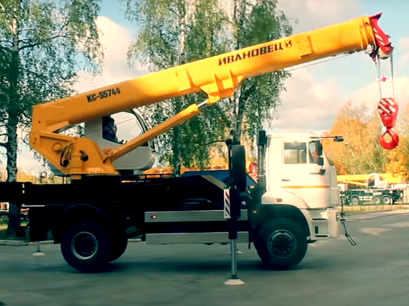 Автокран Ивановец КС-55744 (25 тонн)
