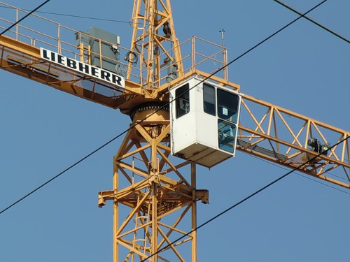 Башенный кран Liebherr 100 LC (6 тонн)