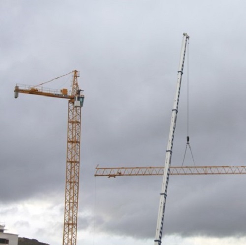    Liebherr 100 LC  