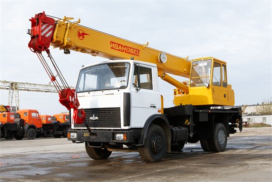 Автокран КС 54711 (25 тонн) 